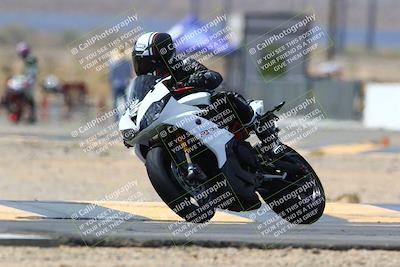 media/Apr-09-2022-SoCal Trackdays (Sat) [[c9e19a26ab]]/Turn 2 (1140am)/